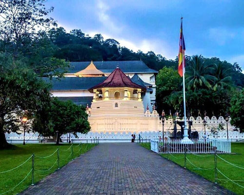 kandy temple of tooth